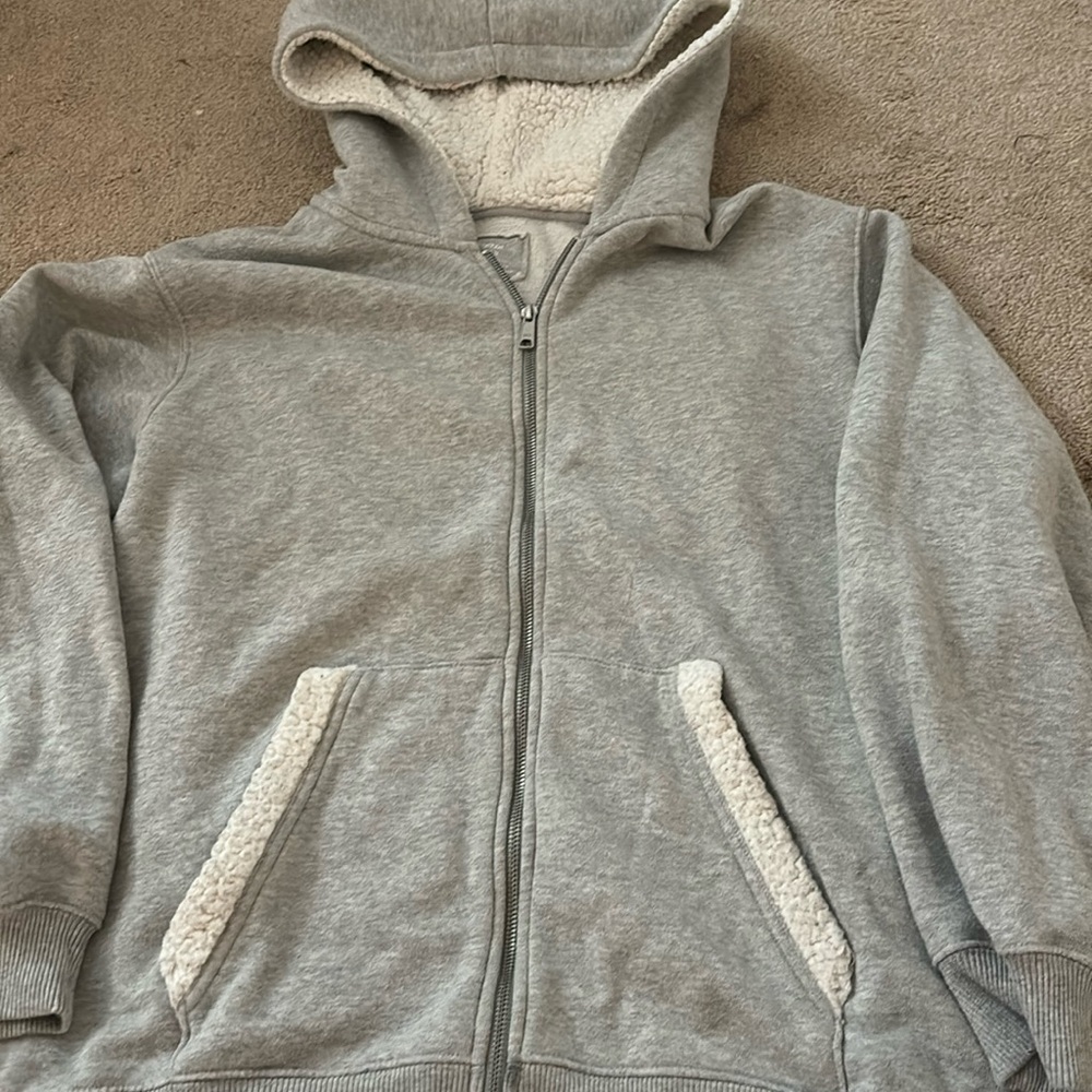 gray aerie zip up with fluffy hood and pockets